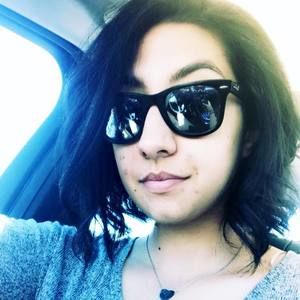 Meet your Posher, Alejandra